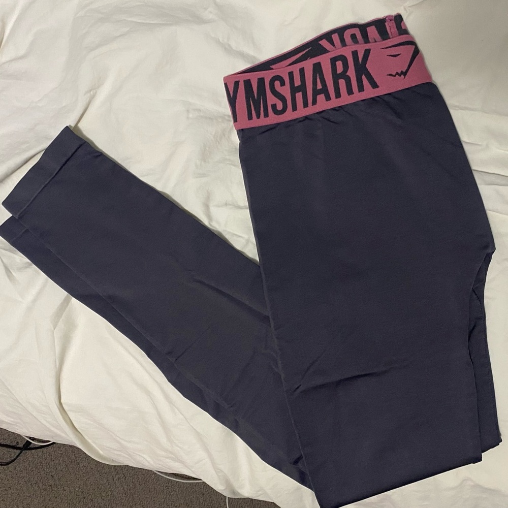 Gymshark women’s workout leggings, grey, medium.